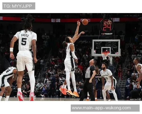 锡安强势隔扣文班遭羞辱文班四记大帽霸气反击引发热议